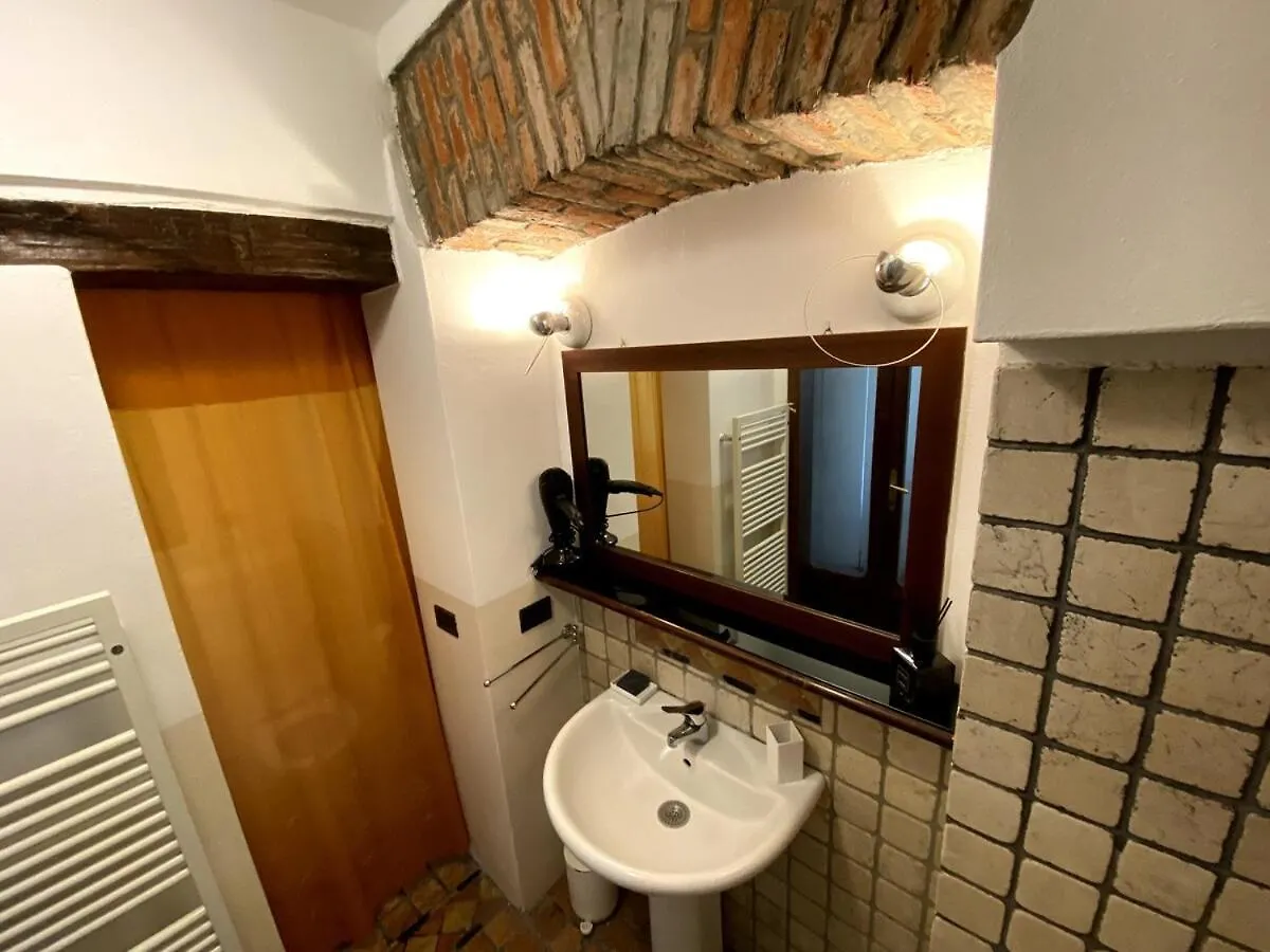Adalbert House Central Apartment On 2 Levels Milano 0*,  Italia